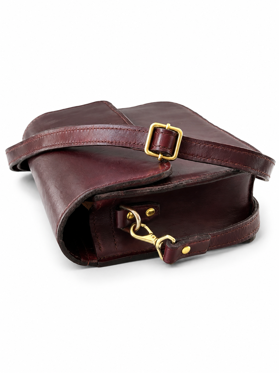 Women’s Crossbody Bag — Magnetic Closure