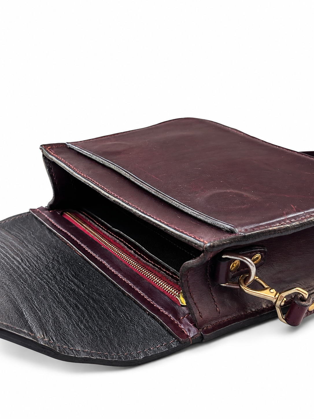 Women’s Crossbody Bag — Magnetic Closure